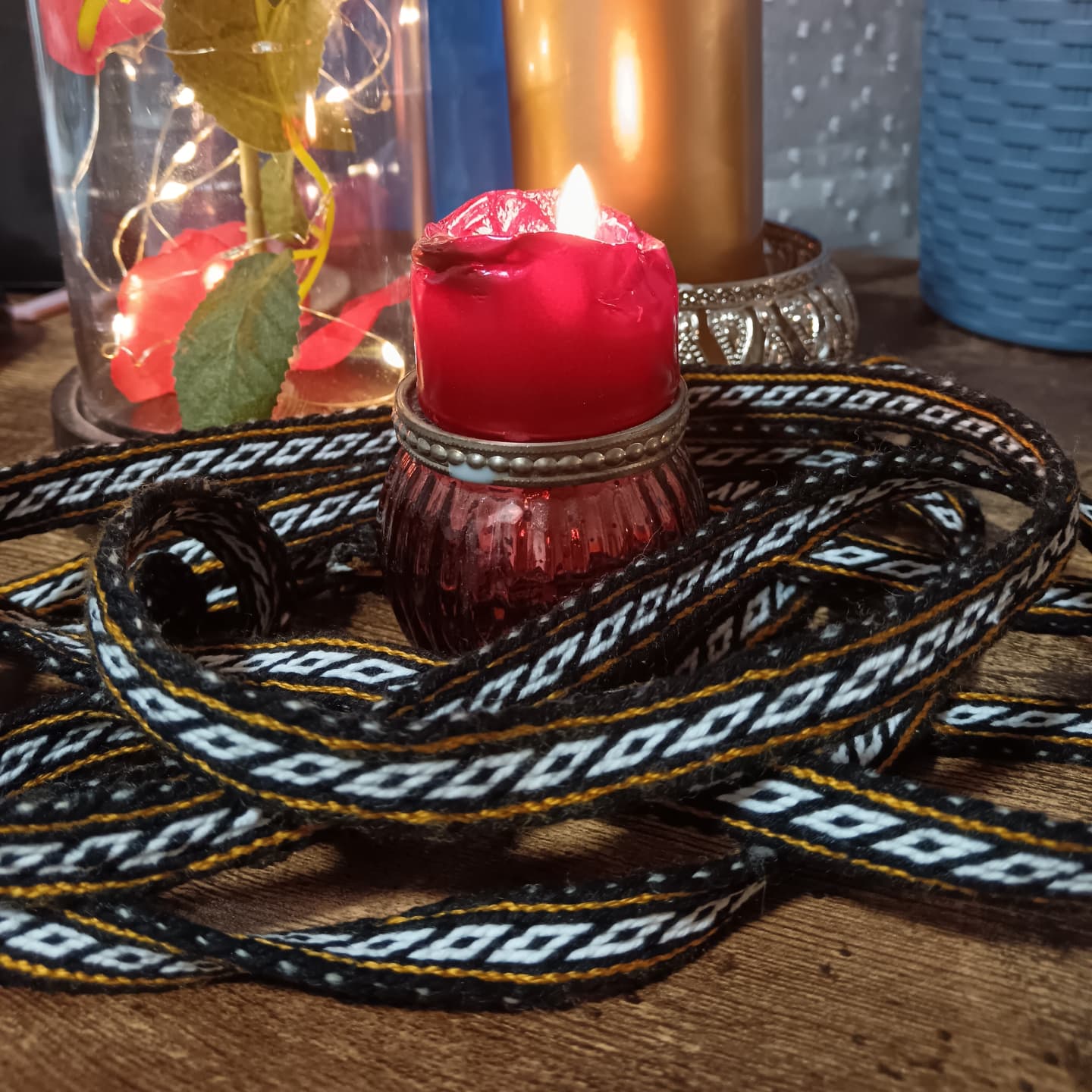 hand-woven long belt, black and white, Oseberg pattern, traditional weaving technique